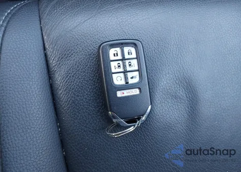 2022 Honda Odyssey Touring from USA, damaged, VIN 5FNRL6H82NB026586